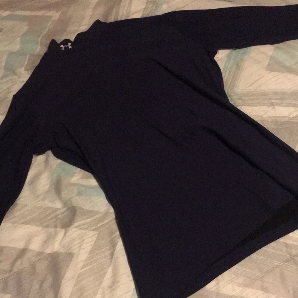 Under armor turtle neck, Size-Medium